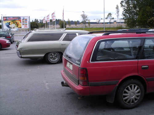 Nice ass! Och Pontiacen är inte så tokig heller. Nyköping